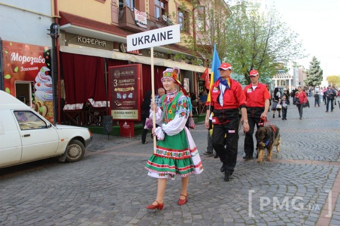 У Мукачеві урочисто відкрили чемпіонат світу зі слідової роботи службових собак – 34