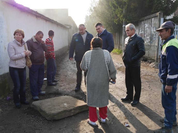 Представники ужгородської влади завітали у ромське поселення міста – 15