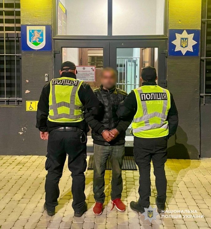 У селі на Закарпатті вбили двох людей – 03 Затримали закарпатця, який жорстоко вбив подружжя пенсіонерів