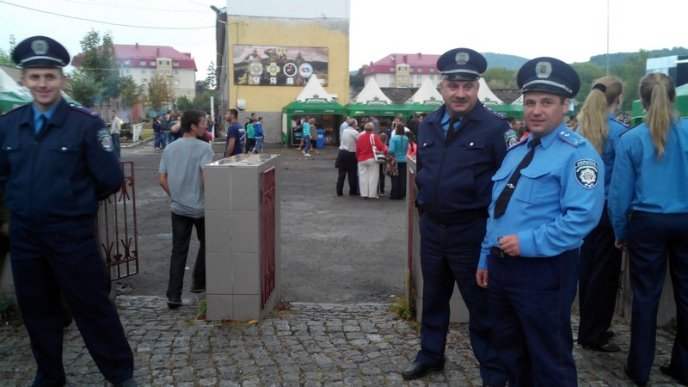 Мукачівські правоохоронці відзвітували про недопущення порушень на фестивалі "Мукачево скликає друзів" (ФОТО) – 04 Мукачівські правоохоронці відзвітували про недопущення порушень на фестивалі "Мукачево скликає друзів" (ФОТО) – 04