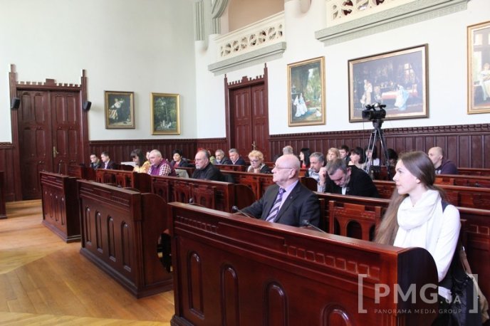 Розпочались громадські слухання щодо перейменування міста Мукачева – 02