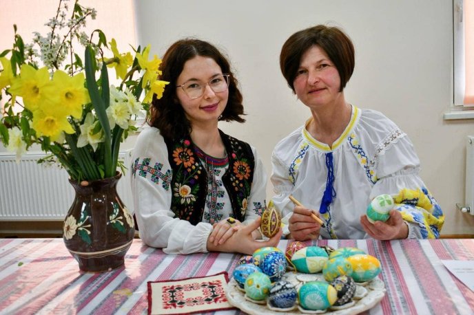 Майстер-клас із писанкарства провели у Мукачеві – 04