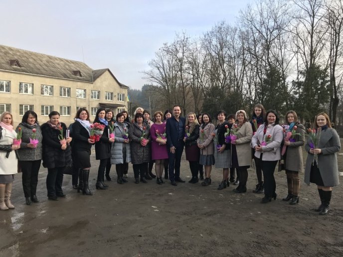 Жінки Тячівщини та Рахівщини отримали вітання до Міжнародного жіночого дня – 12