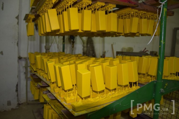 Закарпатці у маленькому селі виготовляють продукцію, яку купують у найрозвиненіших європейських країнах – 03