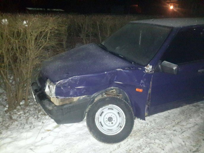 Поліція показала фото жахливих наслідків ДТП і просить водіїв дотримуватись дистанції – 11