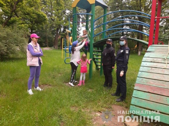 Закарпатська поліція активізує роботу щодо недопущення злочинів, скоєних проти дітей – 03 Закарпатська поліція активізує роботу щодо недопущення злочинів, скоєних проти дітей – 03