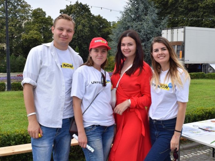 В Ужгороді діляться секретами опанування іноземних мов – 09