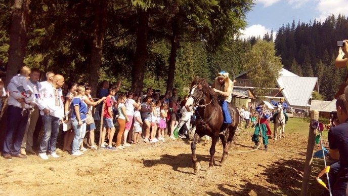 На Синевирі виступив Луганський козачий кінний театр – 14