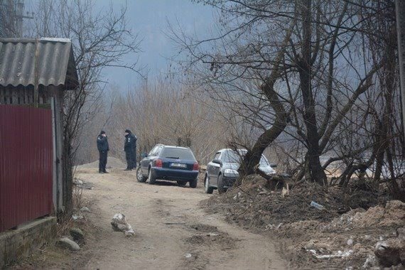Поліцейські знайшли ймовірного вбивцю молодої дівчини, тіло якої виявили на березі річки – 01