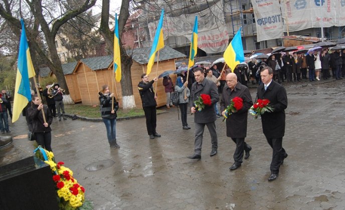 В Ужгороді вшанували 77-у річницю Незалежності Карпатської України – 05