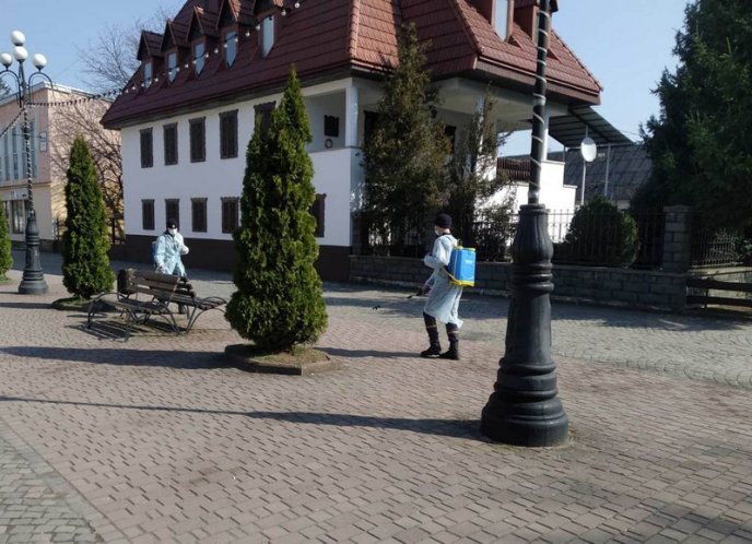 Закарпатські рятувальники надають допомогу українцям на кордоні – 06