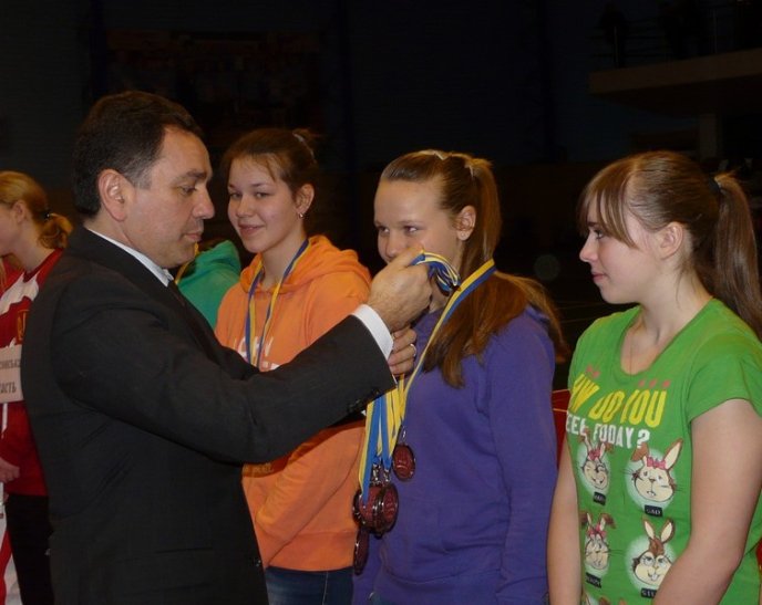 Львівська команда стала переможницею всеукраїнських змагань серед юних гандболісток (ФОТО) – 03