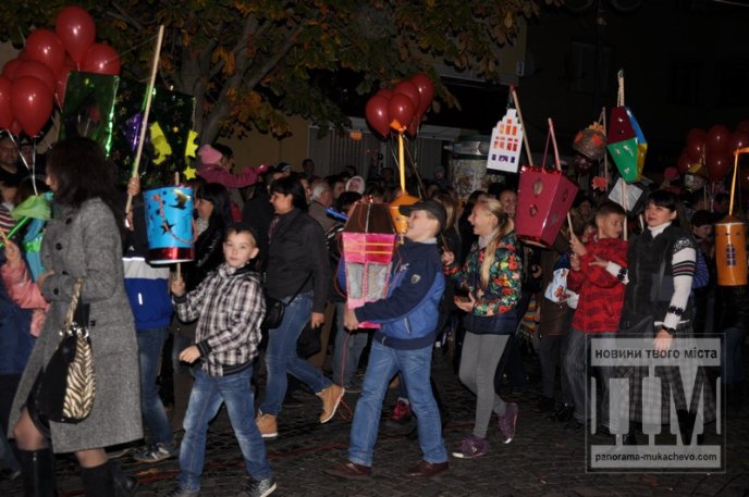 День Святого Мартина у Мукачеві: смачні наїдки, запашне вино і насичена культурна програма (ФОТО) – 34