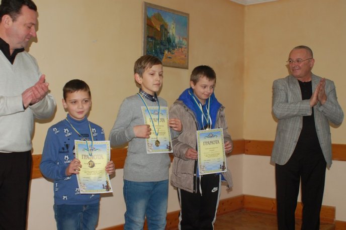 У Рахові пройшов міжрайонний дитячий турнір із шахів – 03