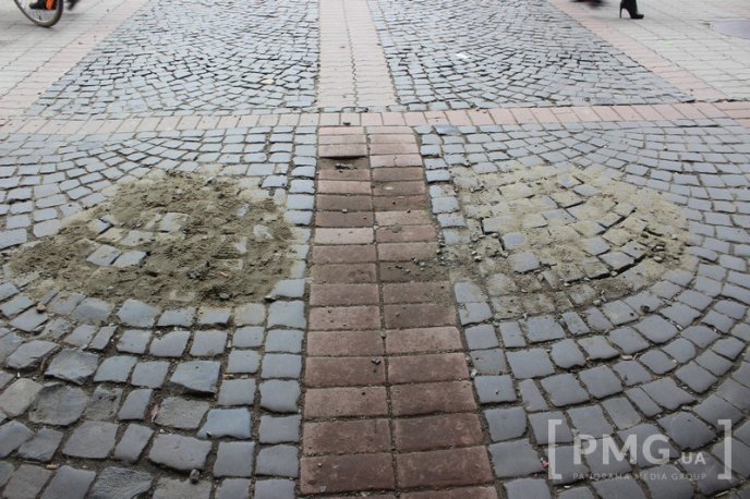 Латоричний двір Мукачева став повністю пішохідним – 02