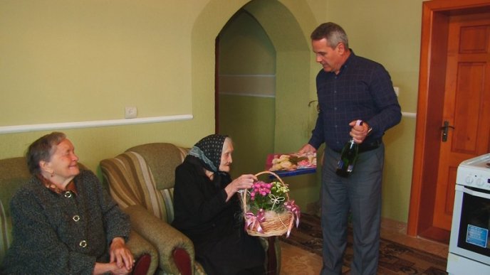 Жителька Ужгородщини Уляна Кара відзначила свій 103-ій день народження – 03