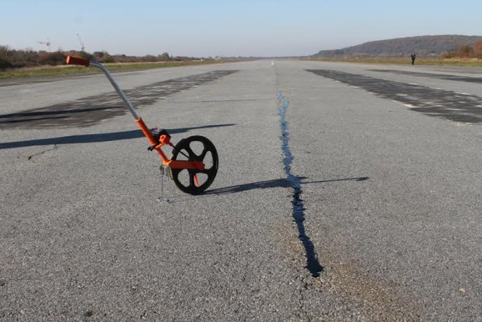 На покращення злітної смуги аеропорту "Ужгород" виділили 80 тисяч гривень – 03