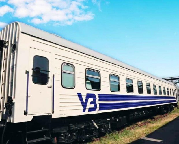 "Укрзалізниця" похвалилася модернізованим вагоном за 10 мільйонів – 07 "Укрзалізниця" похвалилася модернізованим вагоном за 10 мільйонів – 07
