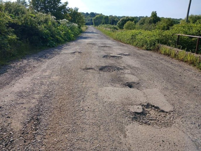 Закарпатцям наголосили, що один із мостів області став непридатним для користування – 01