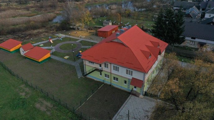 У закарпатському селі облаштували сучасний дитсадок – 01
