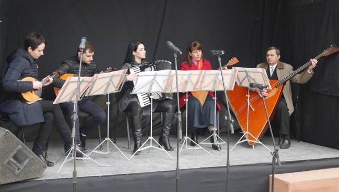 В Ужгороді відкрили фестиваль медовухи – 12