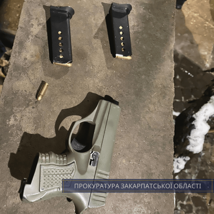 У Мукачеві затримано злочинну групу – 04