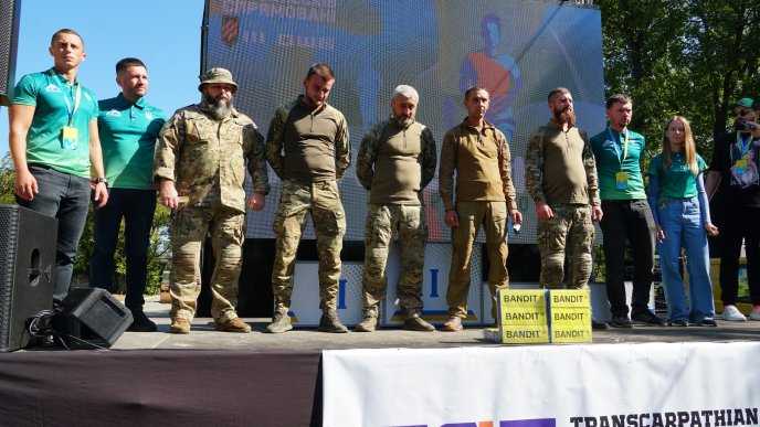 Зібрали понад 2 мільйони гривень: у Мукачеві відбувся півмарафон на підтримку ЗСУ – 05