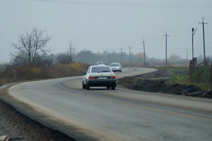 У Мукачеві вже заасфальтували частину вулиці Берегівська-об’їзна бічна – 02 У Мукачеві вже заасфальтували частину вулиці Берегівська-об’їзна бічна – 02
