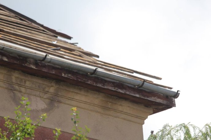 На одній з багатоповерхівок Мукачева відремонтують дах – 11