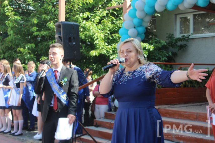 Свято останнього дзвоника відзначили у Мукачівській ЗОШ №13 – 53