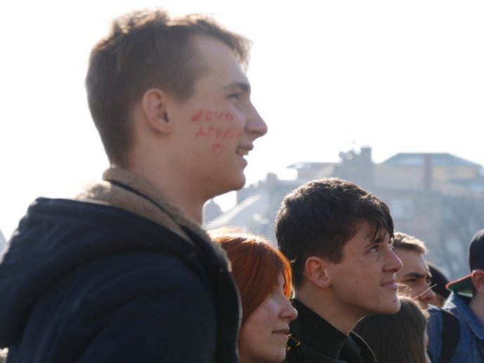 В Ужгороді зафіксували новий рекорд із наймасовіших обіймів в Україні – 12