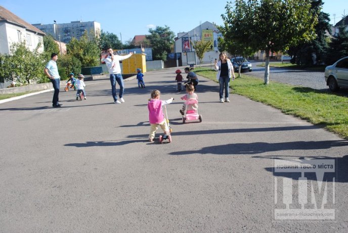 Велолюбителі Мукачева "прокатались" історичними місцями міста (ФОТО) – 05