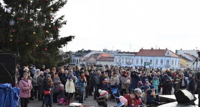 На Театральній в Ужгороді влаштували вертепне дійство – 03