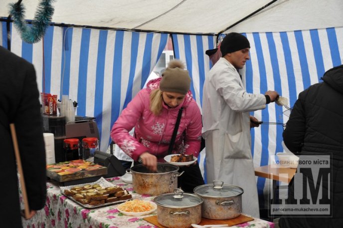 Цьогоріч “Червене вино” в першу чергу нагадує фестиваль шашлику, а вже потім вина – турист із Німеччини (ФОТОРЕПОРТАЖ) – 02