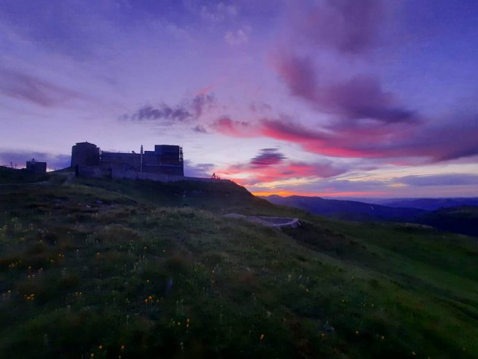 «Аж дух перехопило»: у Мережі показали незвичайний захід сонця на горі Піп Іван – 03