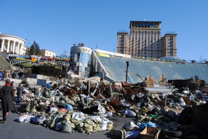Один день з життя Майдану: на що перетворилась центральна площа України за місяць після революції (ФОТОРЕПОРТАЖ) – 25