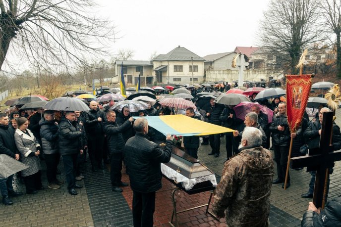 Мукачівська громада провела в останню путь полеглого Героя – 04