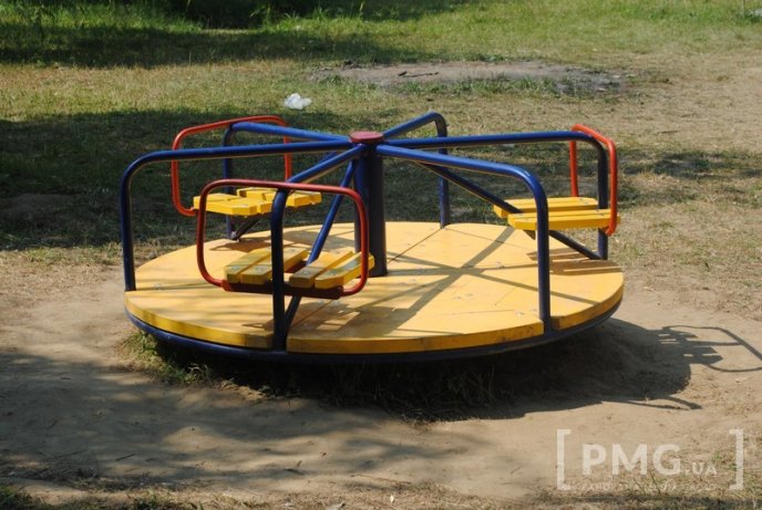 Парк Перемоги у Мукачеві: робота по облаштуванню триває – 19 Парк Перемоги у Мукачеві: робота по облаштуванню триває – 19