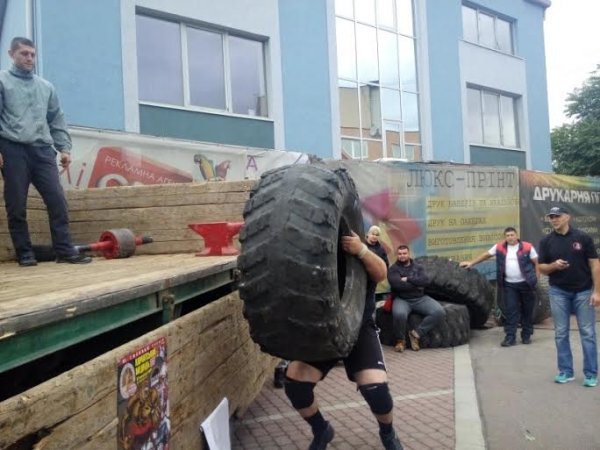 До Ужгорода з’їхались найсильніші стронгмени Закарпаття – 02