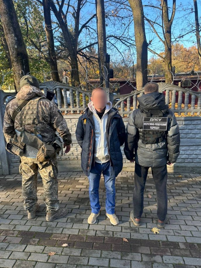 Біля кордону затримали чоловіка