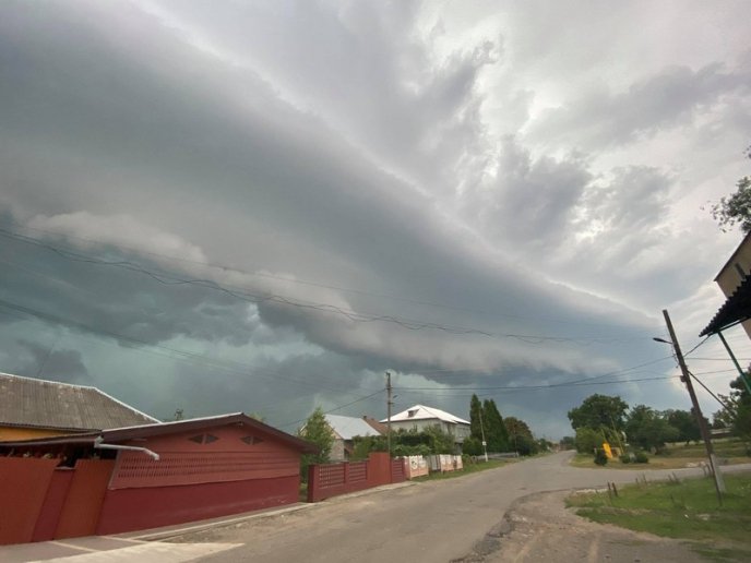 За мить до грози: в мережі показали вражаючі кадри – 12 За мить до грози: в мережі показали вражаючі кадри – 12