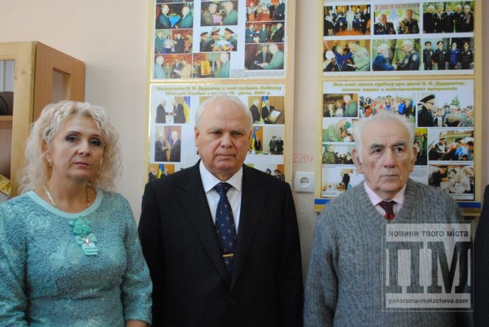 У Залужанську ЗОШ навідався один із кращих її випускників, генерал внутрішньої служби України Василь Дурдинець (ФОТО) – 05 У Залужанську ЗОШ навідався один із кращих її випускників, генерал внутрішньої служби України Василь Дурдинець (ФОТО) – 05