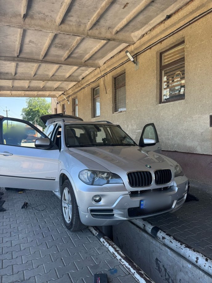 Виїхати за кордон намагався 63-річний чоловік: що сталось на КПП – 01 Прикордонники розповіли про випадок на КПП «Дякове»