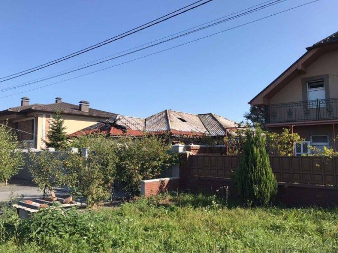 Велика пожежа: загорілись автомобіль, гараж та два будинки – 06