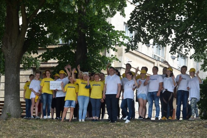 Понад 40 медиків бігали в центрі Ужгорода – 05