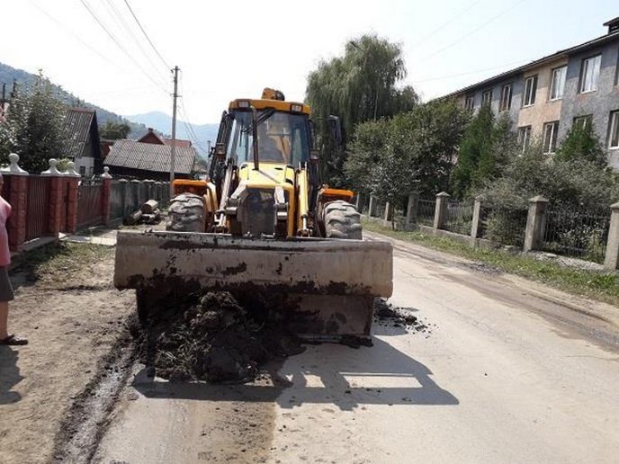 У Рахові продовжують ліквідовувати наслідки негоди – 03