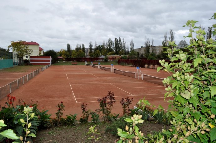 Голова облради висловив своє незадоволення станом ужгородського спорткомплексу "Юність" – 11