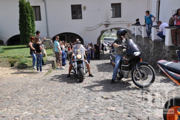 Як байкери у замку "Паланок" гуляли (ФОТОРЕПОРТАЖ)  – 05