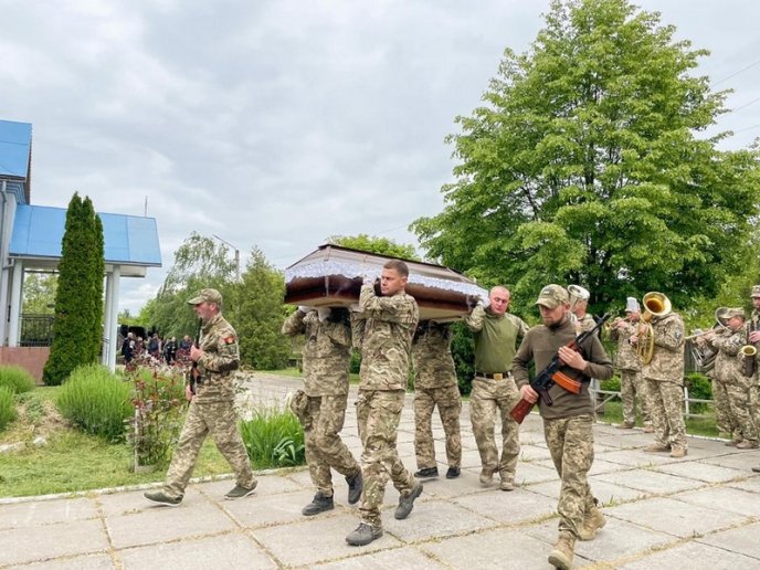 Мукачево попрощалося з полеглим Героєм – 07