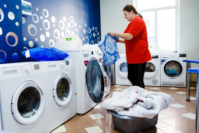 В Ужгороді функціонує перша в Україні пральня-кав’ярня для внутрішньо переміщених осіб – 03 В Ужгороді функціонує перша в Україні пральня-кав’ярня для внутрішньо переміщених осіб – 03